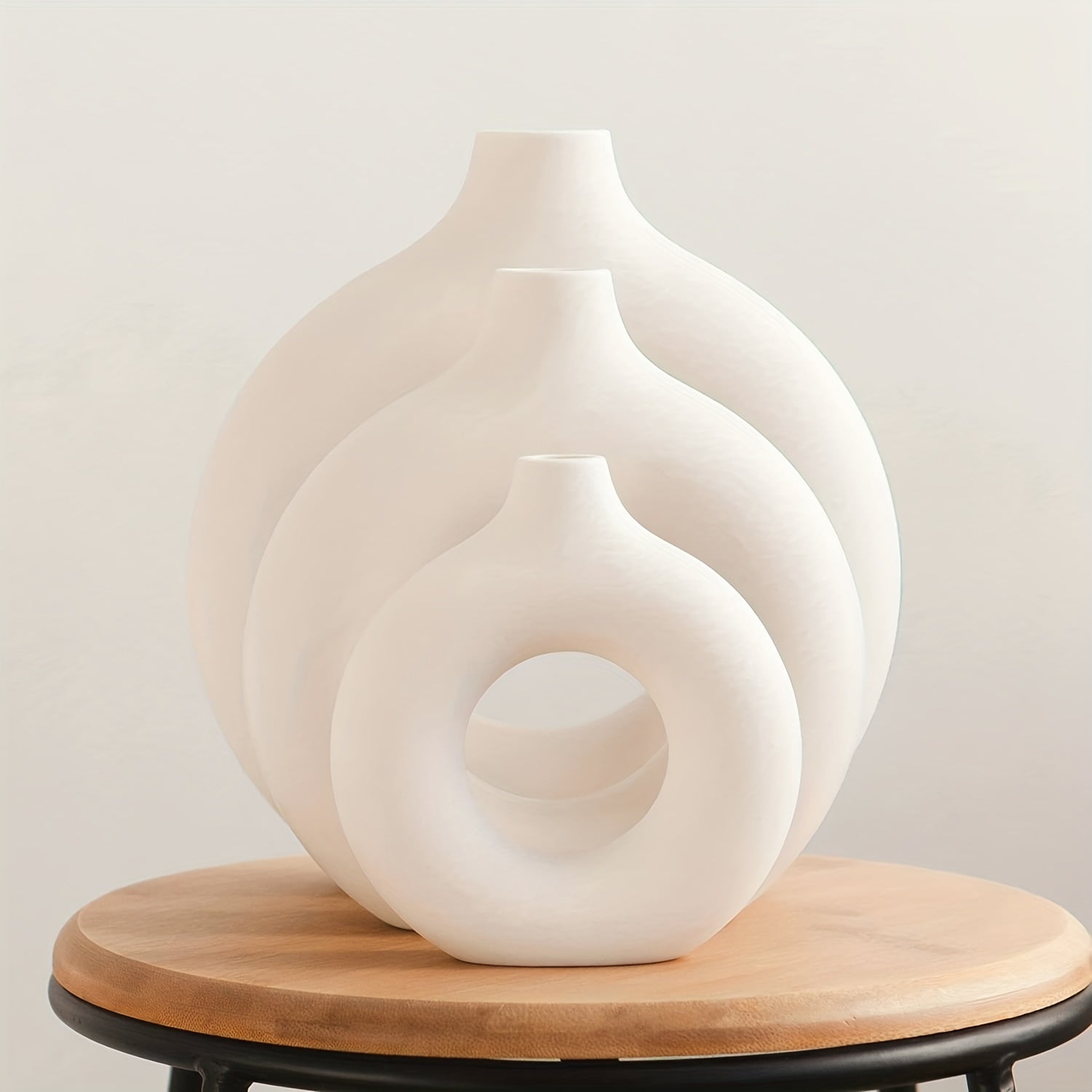 Circle of Love Ceramic Vase - Contemporary Round Design for Couples' Home Decor & Romantic Flower Arrangements | The Couple Corner