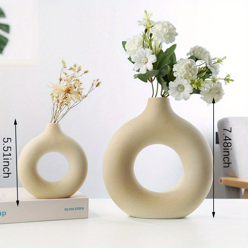 Circle of Love Ceramic Vase - Contemporary Round Design for Couples' Home Decor & Romantic Flower Arrangements