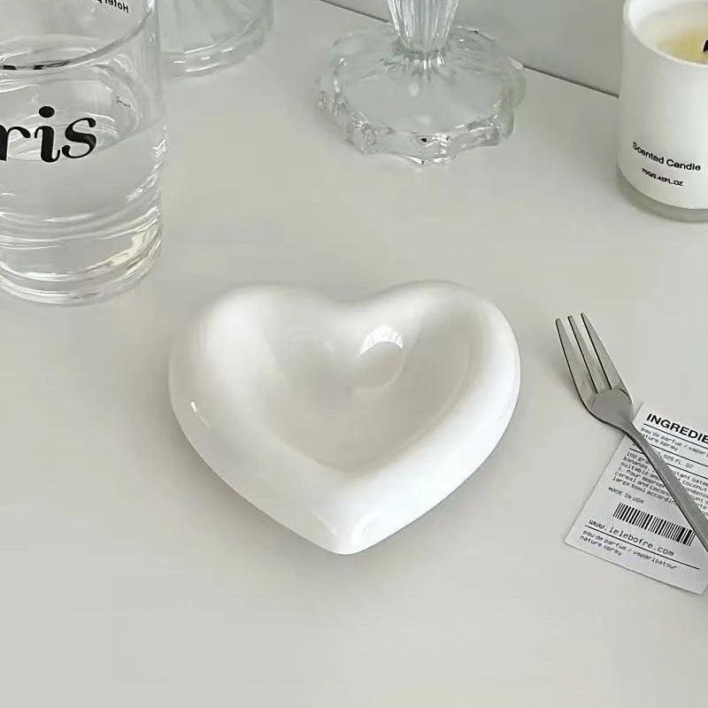 Nordic Ceramic Small Dish - Heart-Shaped Flower Design for Couples | The Couple Corner