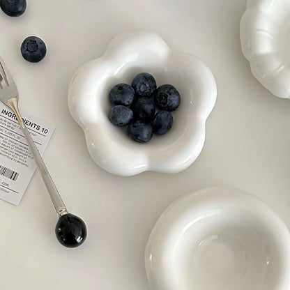 Nordic Ceramic Small Dish - Heart-Shaped Flower Design for Couples | The Couple Corner