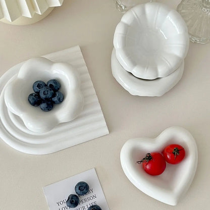 Nordic Ceramic Small Dish - Heart-Shaped Flower Design for Couples | The Couple Corner