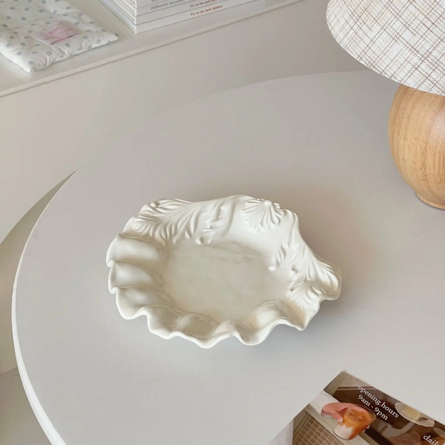 3D Shell Ceramic Plate - Retro Cream Fruit Snack Dish for Couples | The Couple Corner